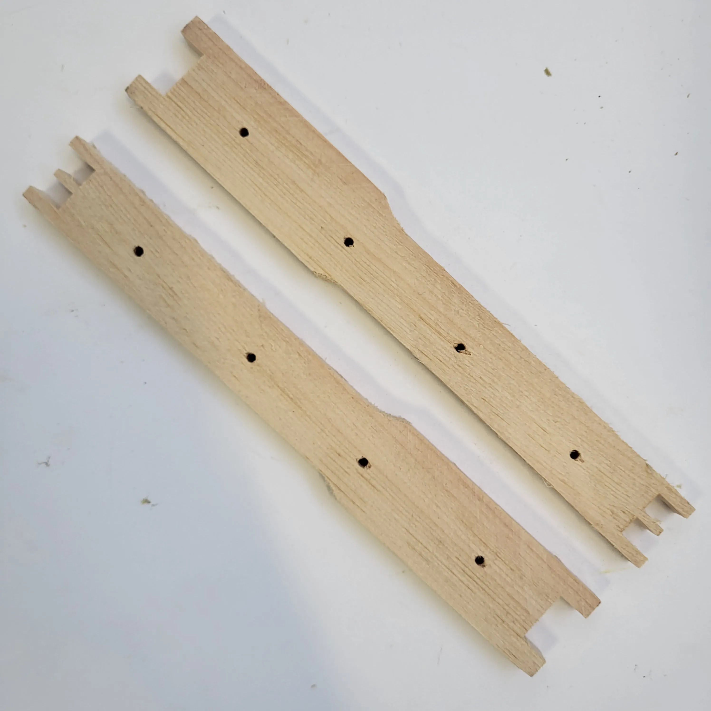 Deep 9 1/8-Inch Langsroth Frame, Grooved Top / Grooved Bottom